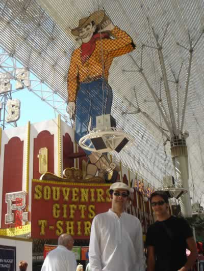 Carlos y yo en Fremont Street